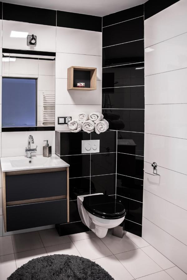 Apartament Szczesliwy ウストシキ・ドルネ エクステリア 写真