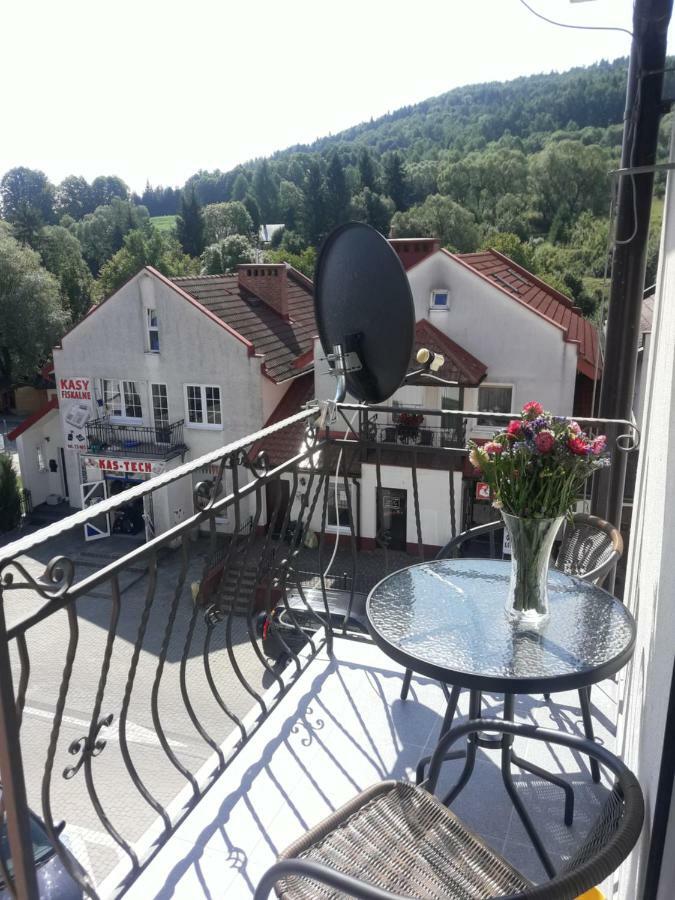 Apartament Szczesliwy ウストシキ・ドルネ エクステリア 写真